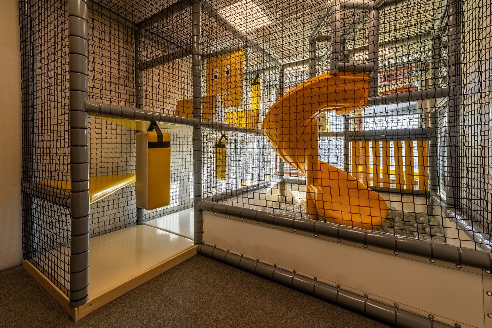 WILLA MAJERCZYK - 14